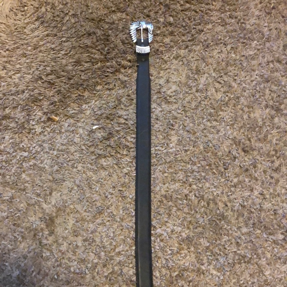 Onyx Black and Silver Belt with Sleek Leather Finish